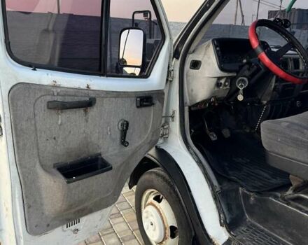 ГАЗ 3221 Газель 2001 в Одессе на Automoto.ua Белый ГАЗ 3221 Газель, объемом двигателя 2.45 л и пробегом 410 тыс. км за 1600 $, фото 5 на Automoto.ua