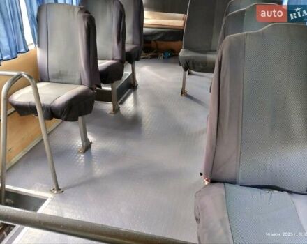 ГАЗ 3221 Газель 1998 в Краматорске на Automoto.ua Красный ГАЗ 3221 Газель, объемом двигателя 2.5 л и пробегом 5 тыс. км за 1574 $, фото 3 на Automoto.ua