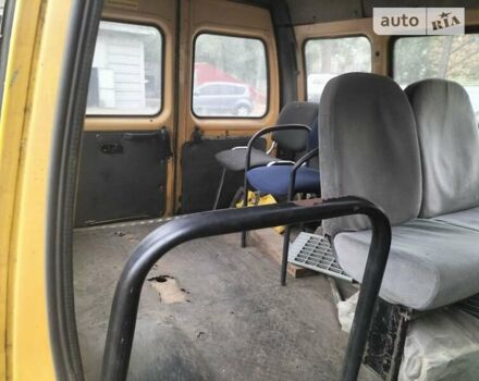 ГАЗ 3221 Газель 2004 у Черкасах на Automoto.ua Жовтий ГАЗ 3221 Газель, об'ємом двигуна 2.89 л та пробігом 197 тис. км за 1100 $, фото 4 на Automoto.ua