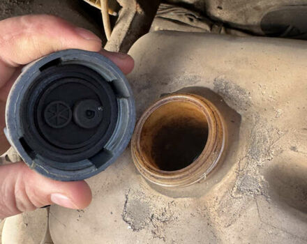 Белый ГАЗ 3302 ГАЗель, объемом двигателя 2.46 л и пробегом 100 тыс. км за 2300 $, фото 13 на Automoto.ua