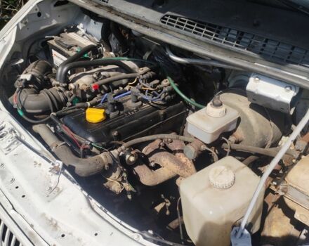 ГАЗ 3302 ГАЗель 2007 у Ахтырке на Automoto.ua Білий ГАЗ 3302 ГАЗель, об'ємом двигуна 2.4 л та пробігом 130 тис. км за 3500 $, фото 5 на Automoto.ua