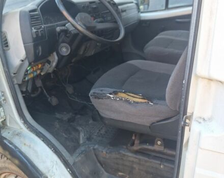 Белый ГАЗ 3302 ГАЗель, объемом двигателя 2.5 л и пробегом 150 тыс. км за 3800 $, фото 4 на Automoto.ua