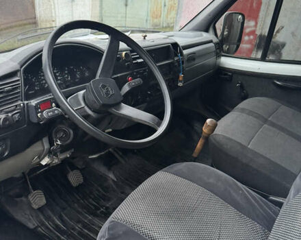 Белый ГАЗ 3302 ГАЗель, объемом двигателя 2.46 л и пробегом 236 тыс. км за 5500 $, фото 11 на Automoto.ua