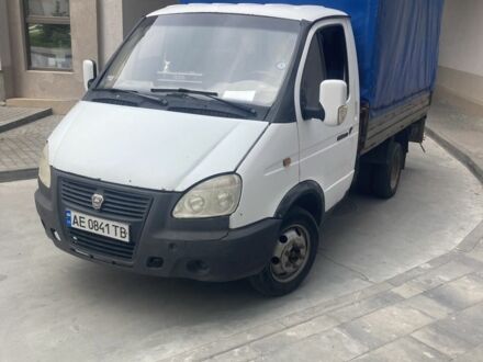 ГАЗ 3302 ГАЗель 2003 у Дніпро (Дніпропетровську) на Automoto.ua Білий ГАЗ 3302 ГАЗель, об'ємом двигуна 2.3 л та пробігом 400 тис. км за 2000 $, фото 1 на Automoto.ua