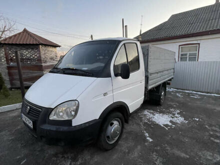 ГАЗ 3302 ГАЗель 2004 у Жашкове на Automoto.ua Білий ГАЗ 3302 ГАЗель, об'ємом двигуна 2.29 л та пробігом 83 тис. км за 3200 $, фото 1 на Automoto.ua