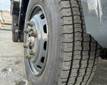 Серый ГАЗ 33104, объемом двигателя 4.75 л и пробегом 5 тыс. км за 16900 $, фото 1 на Automoto.ua