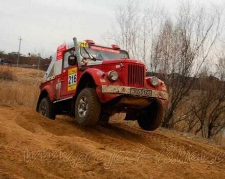 Красный ГАЗ 69, объемом двигателя 2.5 л и пробегом 1 тыс. км за 5875 $, фото 3 на Automoto.ua
