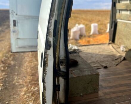 Белый ГАЗ Газель, объемом двигателя 2.5 л и пробегом 140 тыс. км за 2300 $, фото 7 на Automoto.ua