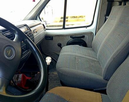 Белый ГАЗ Газель, объемом двигателя 2.5 л и пробегом 340 тыс. км за 2800 $, фото 4 на Automoto.ua