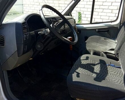 Белый ГАЗ Газель, объемом двигателя 2.4 л и пробегом 246 тыс. км за 3800 $, фото 4 на Automoto.ua