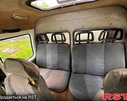 Белый ГАЗ Газель, объемом двигателя 2.6 л и пробегом 500 тыс. км за 1700 $, фото 2 на Automoto.ua