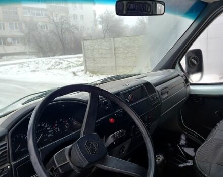 Белый ГАЗ Газель, объемом двигателя 2.5 л и пробегом 200 тыс. км за 4800 $, фото 4 на Automoto.ua