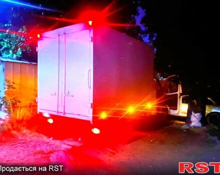 Белый ГАЗ Газель, объемом двигателя 2.5 л и пробегом 322 тыс. км за 2500 $, фото 5 на Automoto.ua