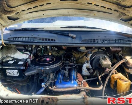 ГАЗ Газель, объемом двигателя 2.3 л и пробегом 250 тыс. км за 2350 $, фото 2 на Automoto.ua