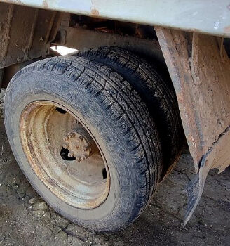 Серый ГАЗ Газель, объемом двигателя 2.4 л и пробегом 300 тыс. км за 1300 $, фото 4 на Automoto.ua