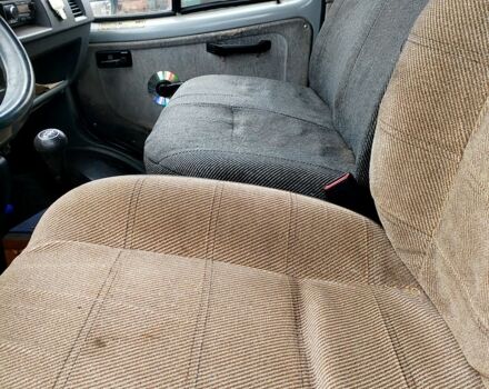 Серый ГАЗ Газель, объемом двигателя 2.4 л и пробегом 200 тыс. км за 4000 $, фото 3 на Automoto.ua