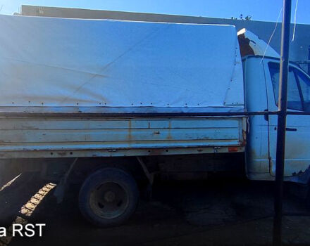 Серый ГАЗ Газель, объемом двигателя 2.4 л и пробегом 300 тыс. км за 1300 $, фото 2 на Automoto.ua