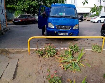 Синий ГАЗ Газель, объемом двигателя 2.4 л и пробегом 580 тыс. км за 1000 $, фото 1 на Automoto.ua