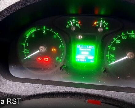 ГАЗ РУТА, об'ємом двигуна 2.7 л та пробігом 242 тис. км за 15000 $, фото 11 на Automoto.ua