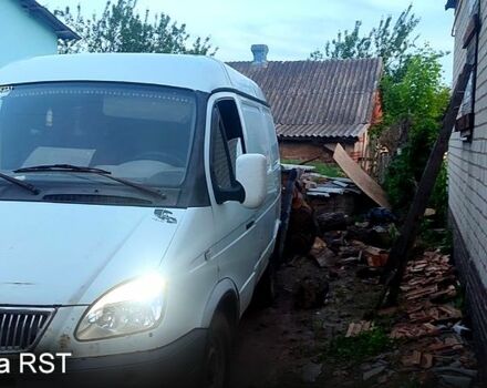 Белый ГАЗ Соболь, объемом двигателя 2.3 л и пробегом 280 тыс. км за 2200 $, фото 2 на Automoto.ua