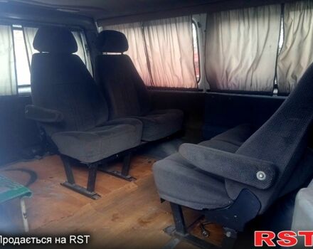 Білий ГАЗ Соболь, об'ємом двигуна 2.3 л та пробігом 300 тис. км за 1500 $, фото 2 на Automoto.ua