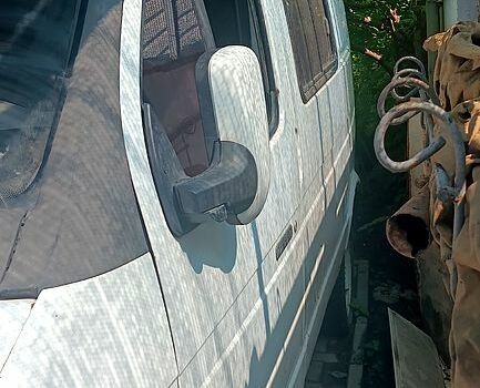 Білий ГАЗ Соболь, об'ємом двигуна 2.3 л та пробігом 358 тис. км за 2000 $, фото 8 на Automoto.ua
