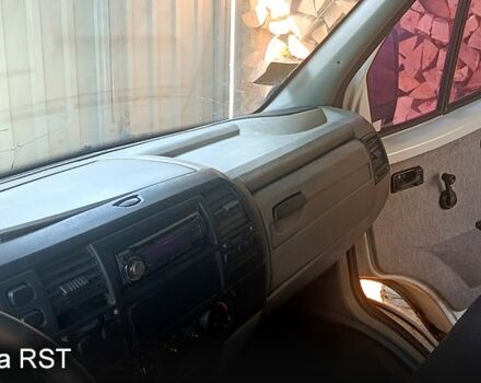 Білий ГАЗ Соболь, об'ємом двигуна 2.3 л та пробігом 358 тис. км за 2000 $, фото 10 на Automoto.ua