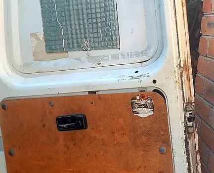 Білий ГАЗ Соболь, об'ємом двигуна 2.3 л та пробігом 358 тис. км за 2000 $, фото 1 на Automoto.ua