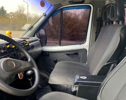 Білий ГАЗ Соболь, об'ємом двигуна 2.5 л та пробігом 190 тис. км за 3500 $, фото 5 на Automoto.ua