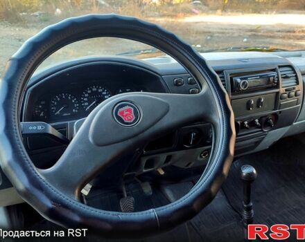 Белый ГАЗ Соболь, объемом двигателя 2.5 л и пробегом 280 тыс. км за 2200 $, фото 6 на Automoto.ua