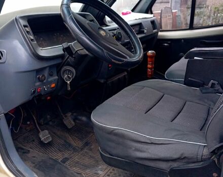 Белый ГАЗ Соболь, объемом двигателя 2.3 л и пробегом 188 тыс. км за 1770 $, фото 1 на Automoto.ua