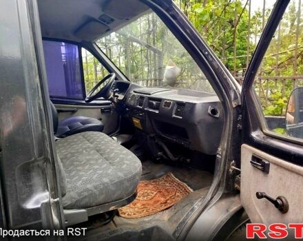 Черный ГАЗ Соболь, объемом двигателя 2.4 л и пробегом 250 тыс. км за 1350 $, фото 5 на Automoto.ua