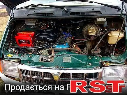 Зеленый ГАЗ Соболь, объемом двигателя 2.3 л и пробегом 150 тыс. км за 1500 $, фото 2 на Automoto.ua