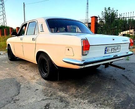 Белый ГАЗ Волга, объемом двигателя 2.4 л и пробегом 120 тыс. км за 1600 $, фото 1 на Automoto.ua