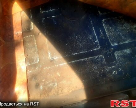 Белый ГАЗ Волга, объемом двигателя 2.4 л и пробегом 120 тыс. км за 600 $, фото 2 на Automoto.ua