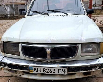Белый ГАЗ Волга, объемом двигателя 2.4 л и пробегом 150 тыс. км за 250 $, фото 1 на Automoto.ua