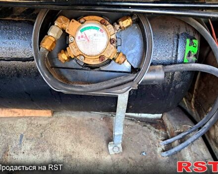 Белый ГАЗ Волга, объемом двигателя 2.4 л и пробегом 150 тыс. км за 250 $, фото 4 на Automoto.ua