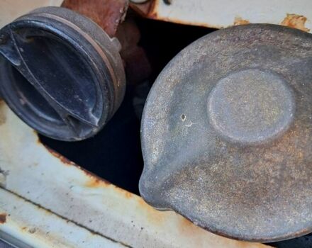 Белый ГАЗ Волга, объемом двигателя 2.4 л и пробегом 150 тыс. км за 250 $, фото 6 на Automoto.ua