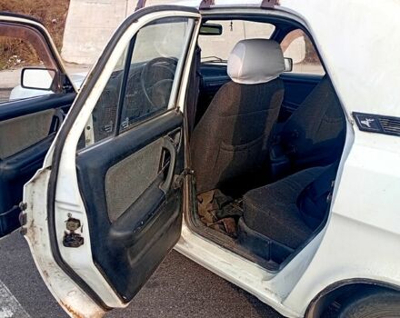 Белый ГАЗ Волга, объемом двигателя 2 л и пробегом 150 тыс. км за 1000 $, фото 5 на Automoto.ua