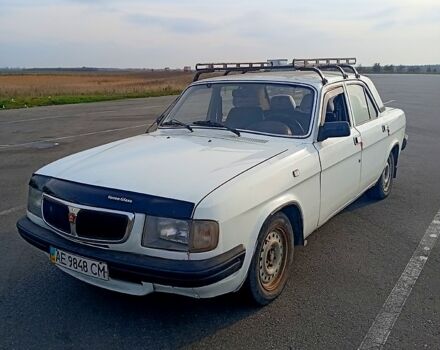 Белый ГАЗ Волга, объемом двигателя 2 л и пробегом 150 тыс. км за 1000 $, фото 2 на Automoto.ua