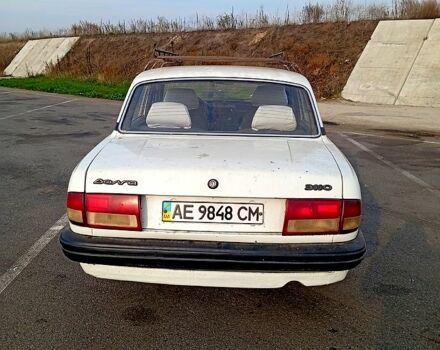 Белый ГАЗ Волга, объемом двигателя 2 л и пробегом 150 тыс. км за 1000 $, фото 1 на Automoto.ua