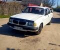 Белый ГАЗ Волга, объемом двигателя 2.4 л и пробегом 200 тыс. км за 500 $, фото 1 на Automoto.ua