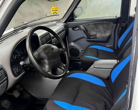 Білий ГАЗ Волга, об'ємом двигуна 2.4 л та пробігом 316 тис. км за 900 $, фото 6 на Automoto.ua