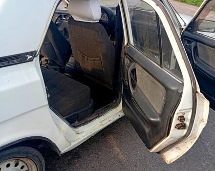 Белый ГАЗ Волга, объемом двигателя 2 л и пробегом 150 тыс. км за 1000 $, фото 7 на Automoto.ua