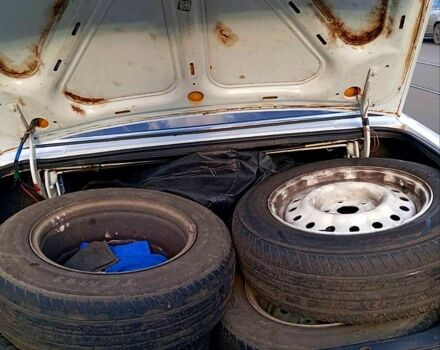 Білий ГАЗ Волга, об'ємом двигуна 2.4 л та пробігом 180 тис. км за 1000 $, фото 6 на Automoto.ua