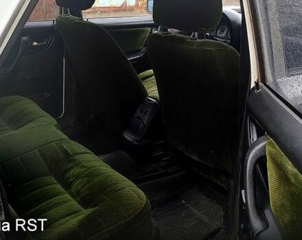 Білий ГАЗ Волга, об'ємом двигуна 2.3 л та пробігом 200 тис. км за 1000 $, фото 2 на Automoto.ua