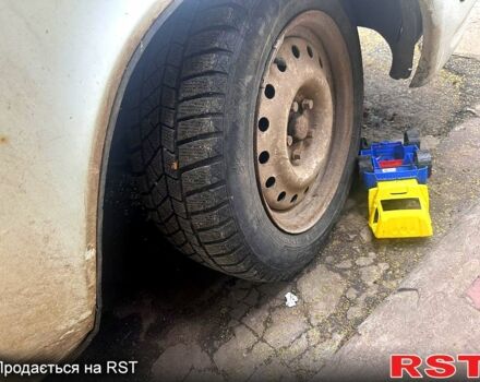 Білий ГАЗ Волга, об'ємом двигуна 2.3 л та пробігом 19 тис. км за 500 $, фото 4 на Automoto.ua