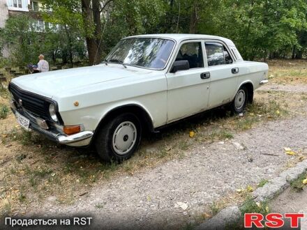 Белый ГАЗ Волга, объемом двигателя 2.4 л и пробегом 140 тыс. км за 1000 $, фото 1 на Automoto.ua