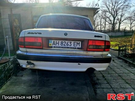 Белый ГАЗ Волга, объемом двигателя 2.4 л и пробегом 150 тыс. км за 250 $, фото 1 на Automoto.ua