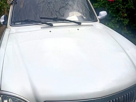 ГАЗ Волга 2004 в Кривом Роге на Automoto.ua Белый ГАЗ Волга, объемом двигателя 2.3 л и пробегом 76 тыс. км за 2100 $, фото 1 на Automoto.ua